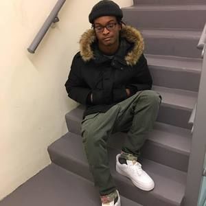 Meet your Posher, Cameron